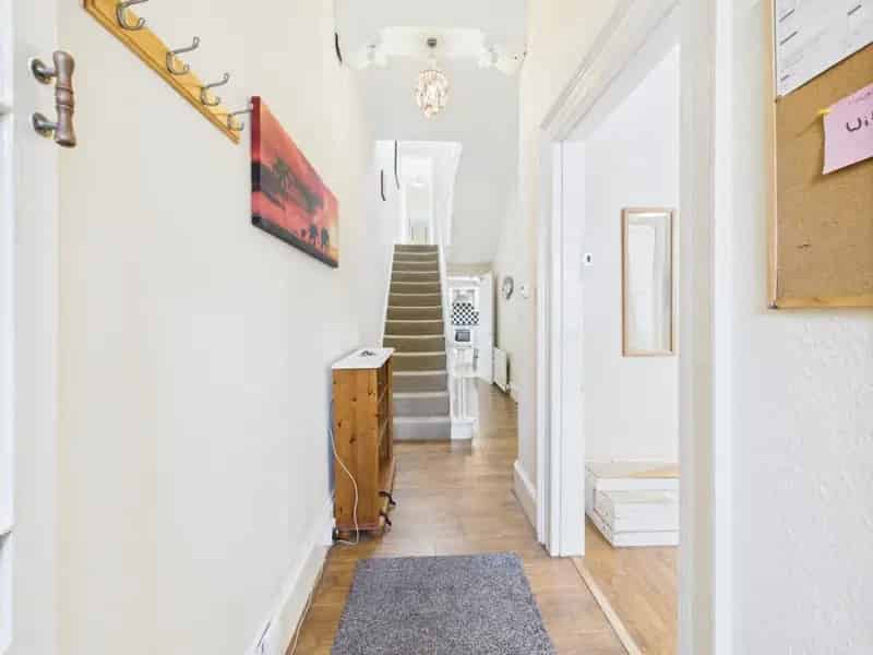 5 bedroom House
 For Sale