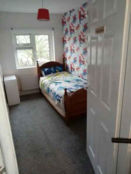 Flat For Rent in Burnley, England