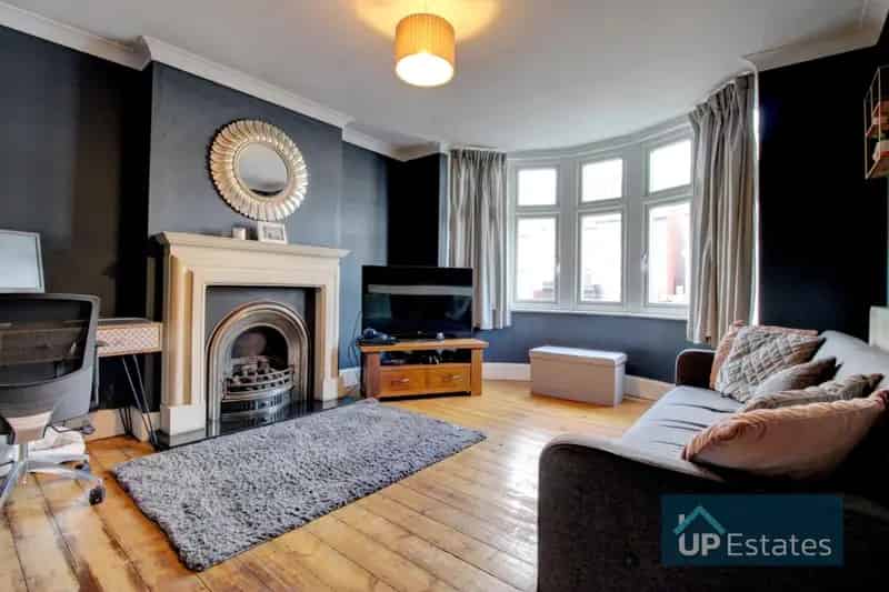 3 Bedroom End Terrace House for Rent Poets Corner