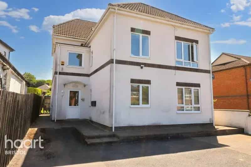 One Bedroom Ground Floor Apartment Downend Bristol