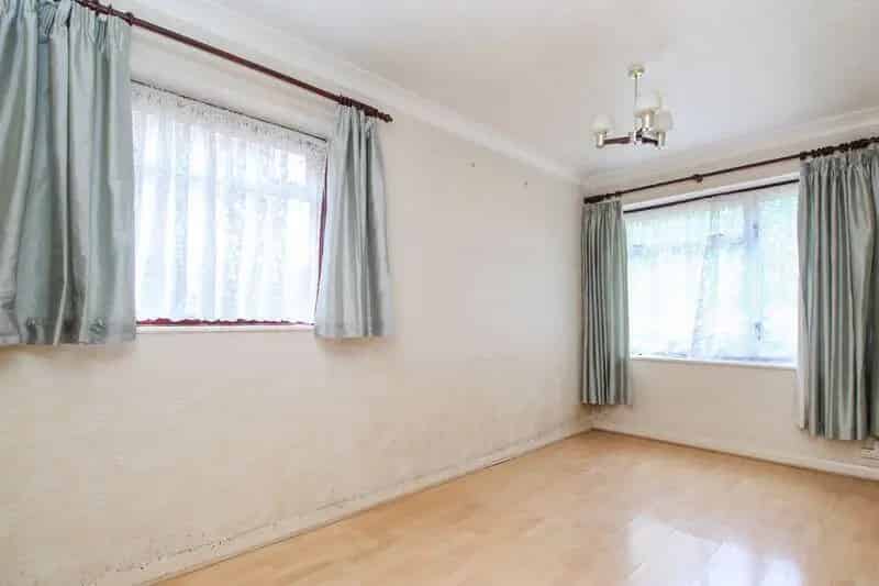 3 Bedroom Semi-Detached House for Sale in Putnoe Bedford