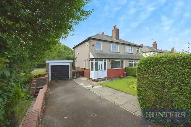 3 Bedroom House For Sale Near Excellent Amenities and Schools