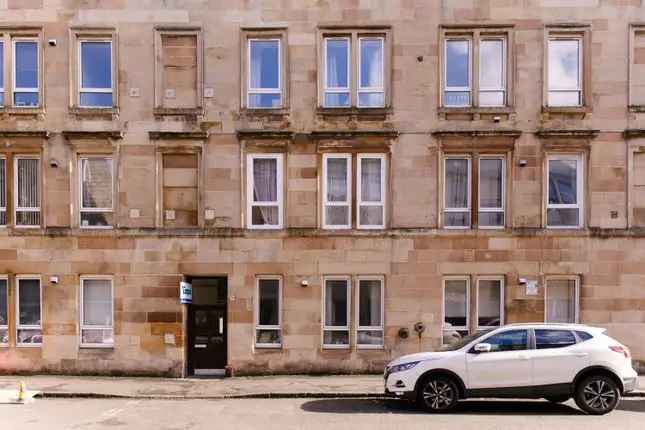 1-Bed Flat for Sale in Glasgow West End Near Kelvingrove Park