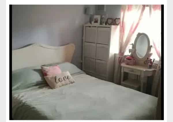 Large 3 Bedroom House with Parking Near Nugent Retail Park