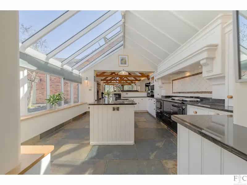 Georgian Grade II Listed 6 Bedroom House with Pool and Gardens