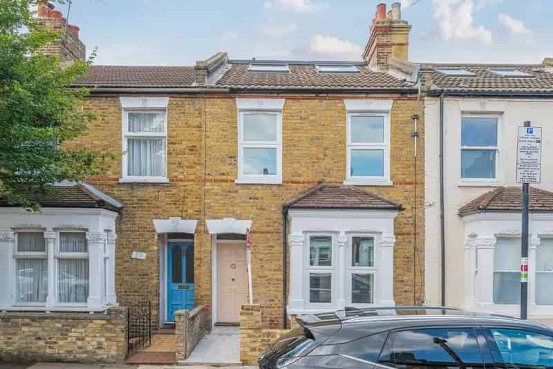 Five Double Bedroom House for Rent