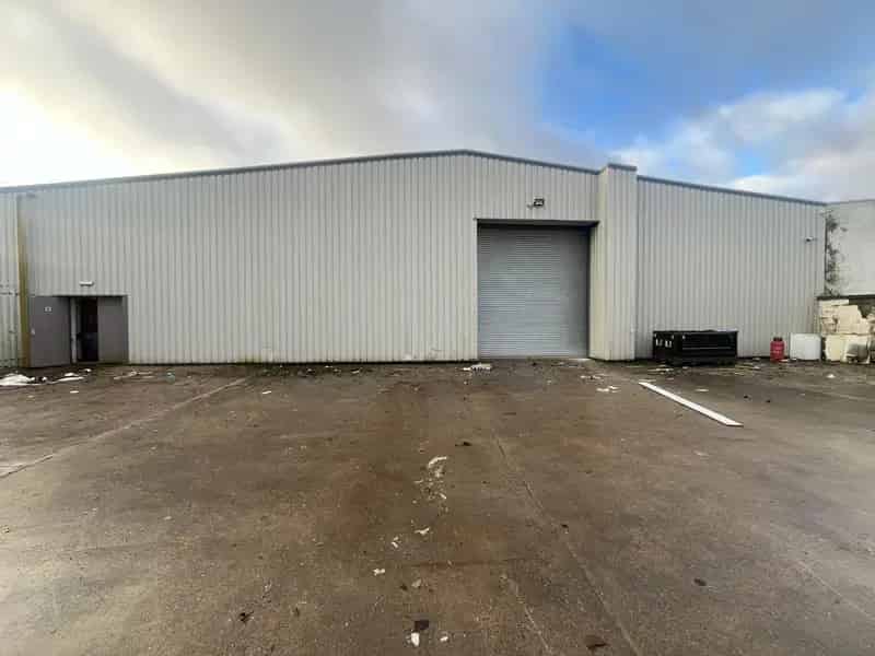 Industrial Unit for Lease East Kilbride Secure Yard Ample Parking