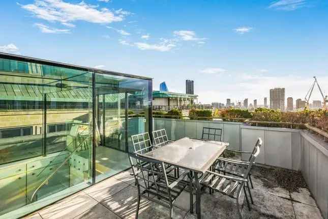 Flat for sale in Arundel Street, London WC2R