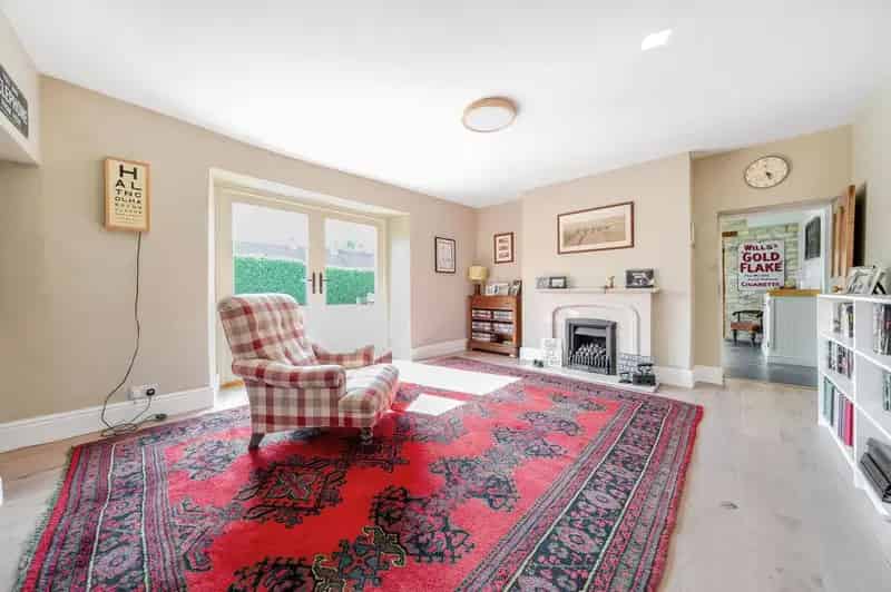 5 Bed Stone Family Home with Gym and Workshop For Sale