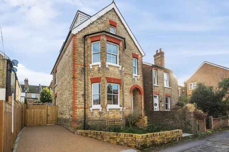 4 Bedroom Semi-Detached House for Sale in Sevenoaks