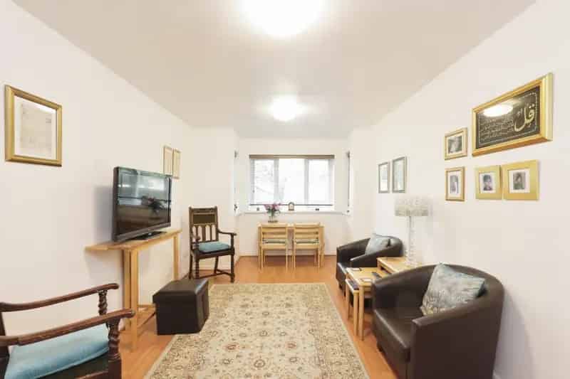 1 bedroom Flat
 For Sale