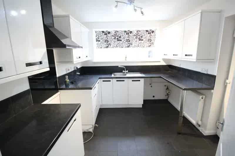 3 Bedroom Semi Detached House for Sale Bedworth Warwickshire