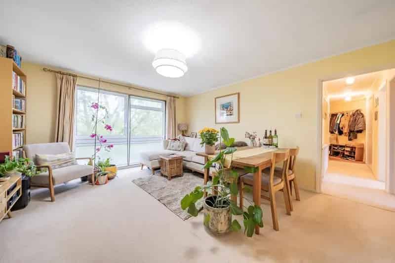 Two Bedroom Apartment with Parking and Garage - Share of Freehold