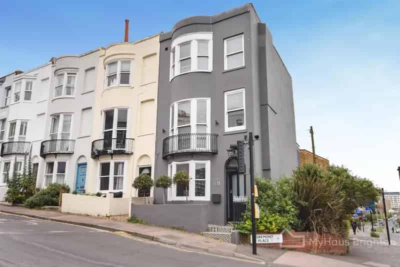 1 Bedroom Apartment for Sale