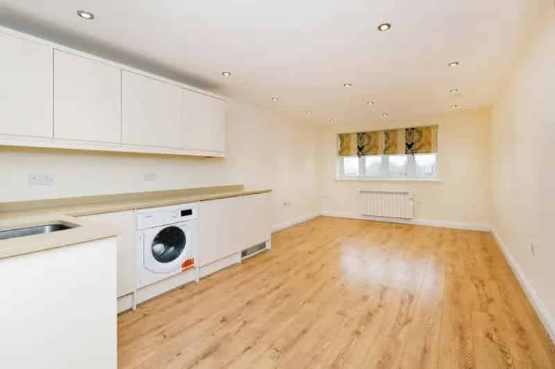 1 Bedroom Barn Conversion West Horndon Available Now