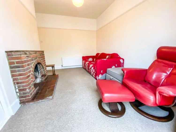 4 Bedroom Detached Student House Near University