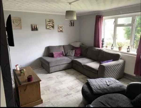 Flat For Rent in Gillingham, England