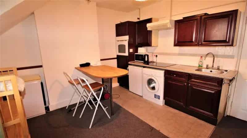 1 bedroom Flat
 To Rent