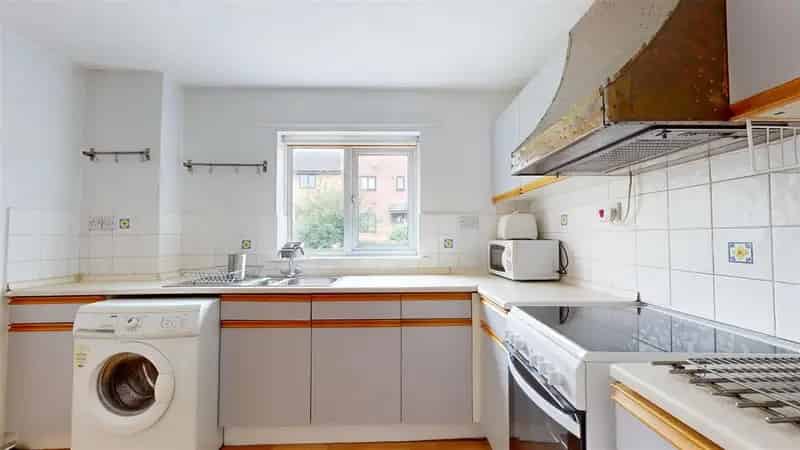 1 Bedroom Flat for Sale - Three Lamps Development - No Onward Chain