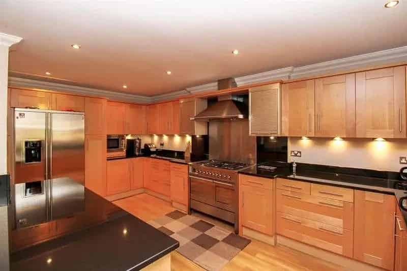 4 Bed Detached House for Sale