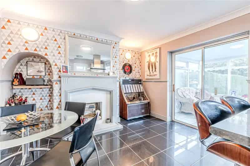 3 Bed Semi Detached House Horsforth Extended Modern Family Home