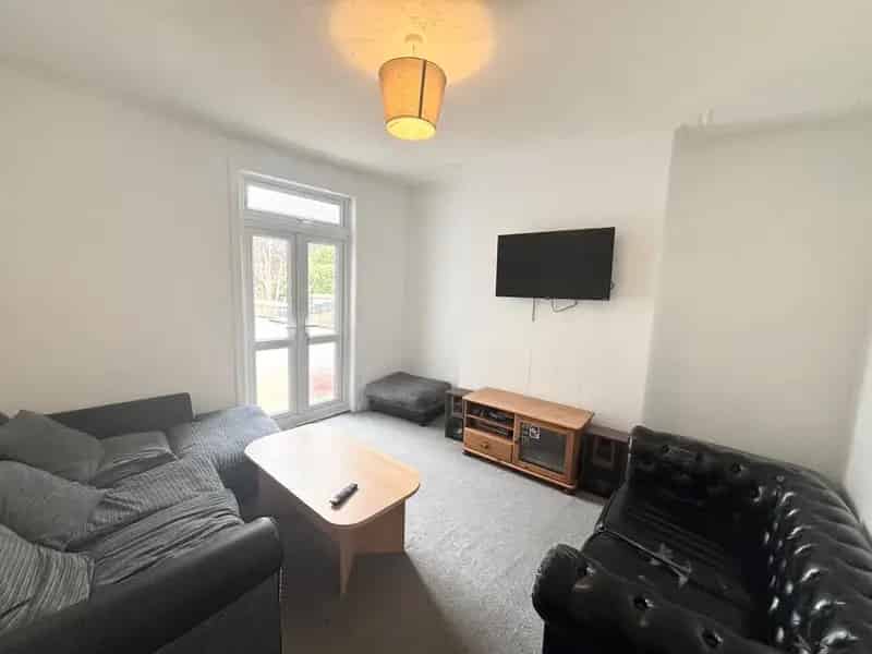 7 Bedroom House for Sharers and Students - Newly Renovated
