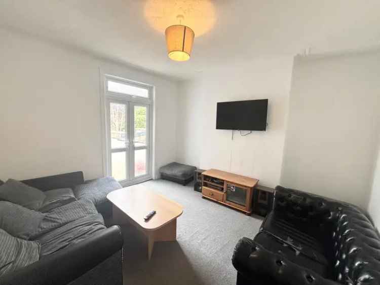 7 Bedroom House for Sharers and Students - Newly Renovated