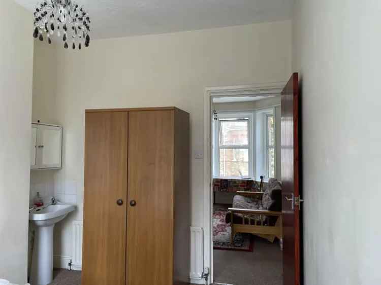 1 Bedroom Furnished Apartment Bournemouth Town Centre Short Let