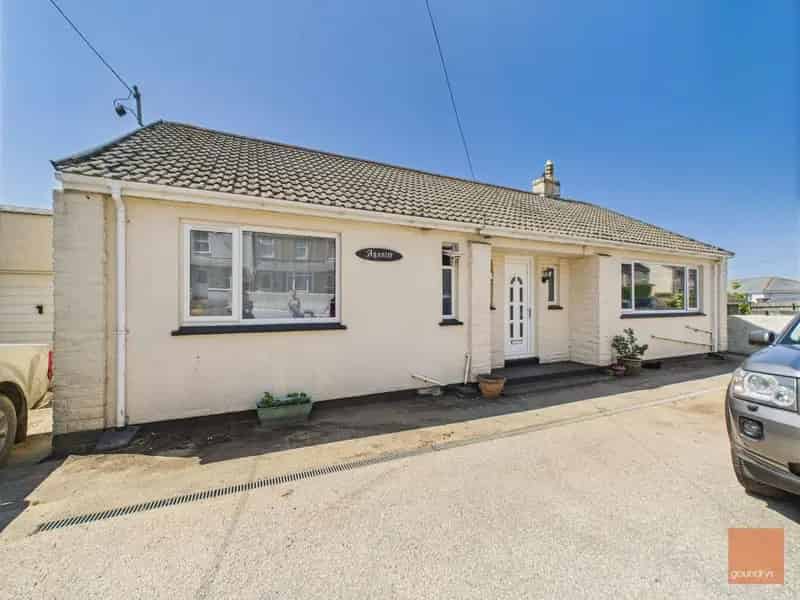 3 Bedroom Detached Bungalow to Rent