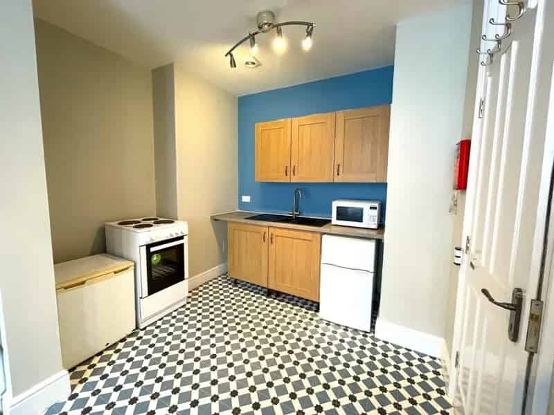 Studio Apartment City Centre All Bills Included Part Furnished