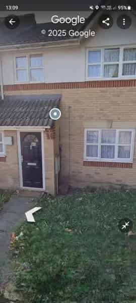 4 Bed End of Terrace House Large Garden Dining Room