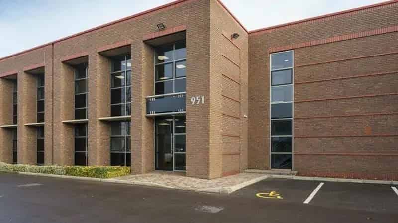 5983 sq ft Unit Slough Trading Estate 12 Parking Spaces