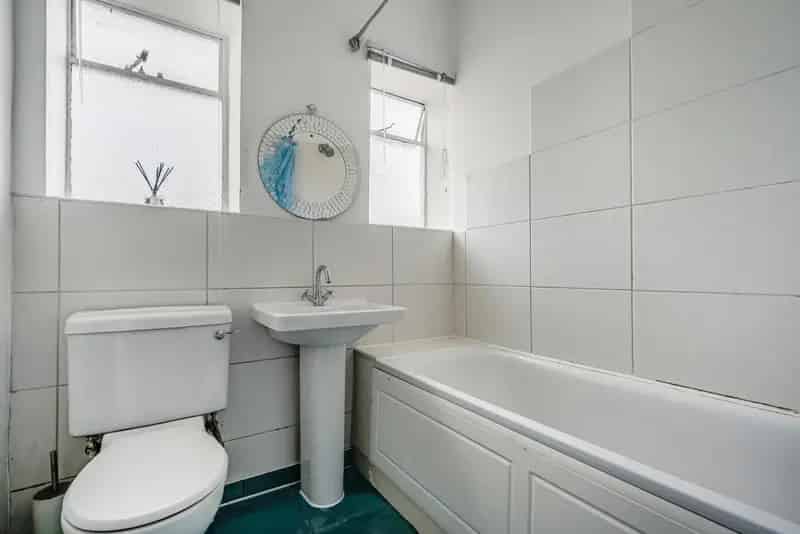 One Double Bedroom Flat Balham Period Conversion