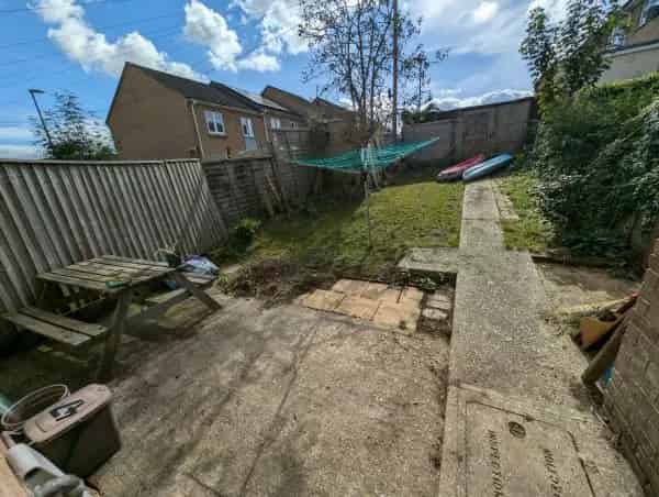 Family Home near Shops and Nature Reserve Solar Panels Large Attic