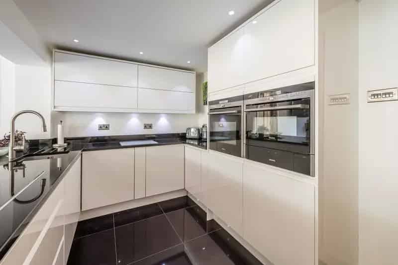 4 Bedroom Detached House For Sale Stourton