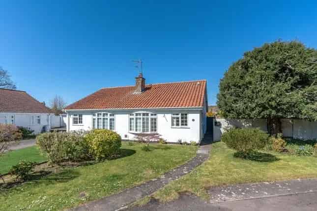 2 Bed Semi-Detached Bungalow for Sale in Shirehampton Bristol