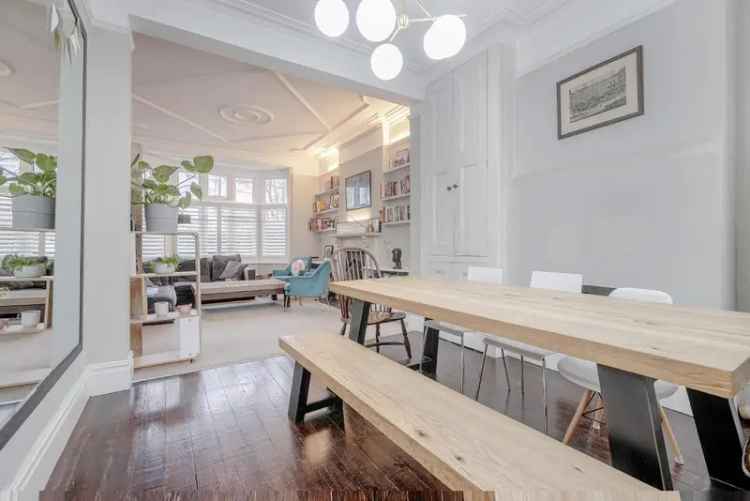 Stunning Home near Tooting Bec Common with Large Garden