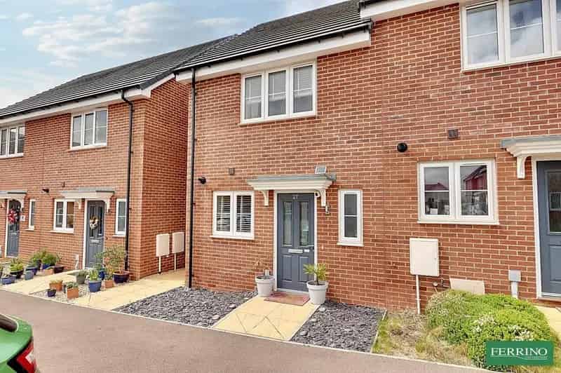 2 Bedroom End Terrace House For Sale