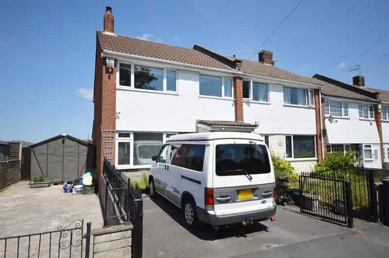 3 Bedroom End Terrace House for Sale