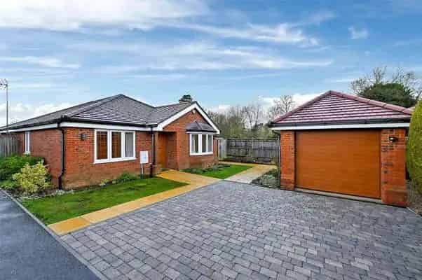 Single Storey Residence with Rural Views in Winkfield