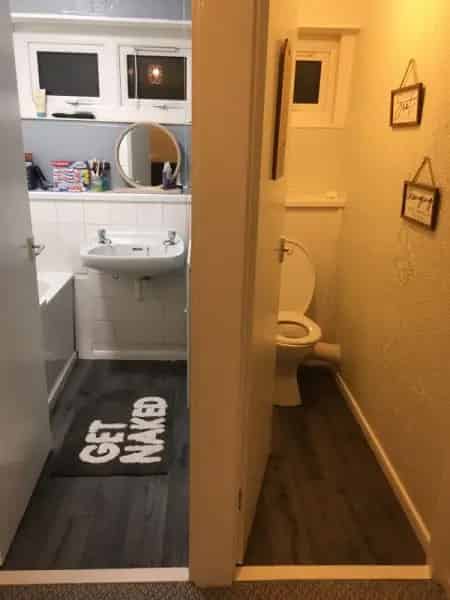 2 Bedroom Maisonette Near Shops and Park