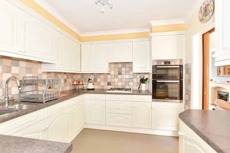 3 Bedroom Semi-Detached House for Sale Stunning Views