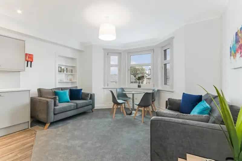 3 Bedroom Flat to Rent