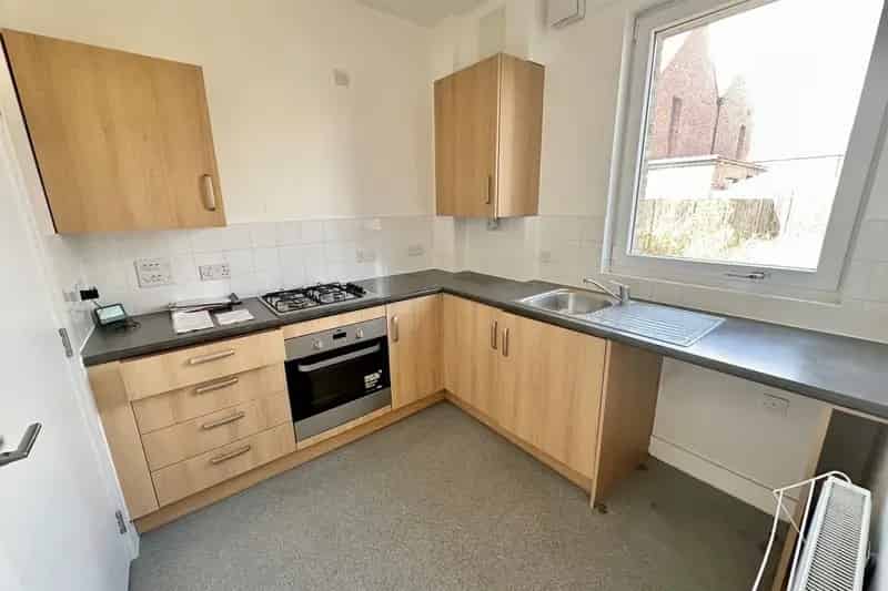 3 Double Bedroom Terraced House - Tilbury