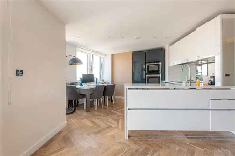 Apartment For Sale in London, England