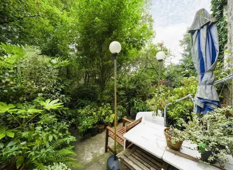 Victorian Semi-Detached Home with Large Garden and Extension Potential