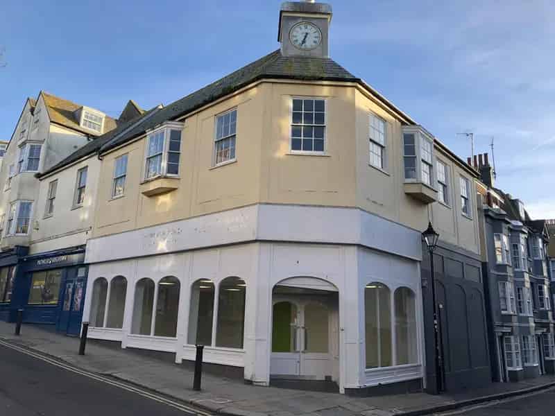 1276 SqFt Ground Floor Retail Unit with Disabled Access