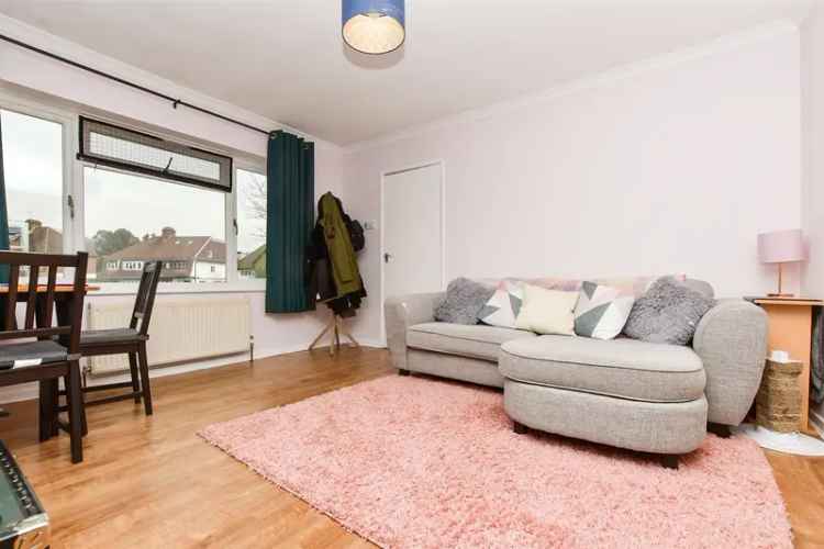 2 Bedroom Maisonette for Sale Near Station