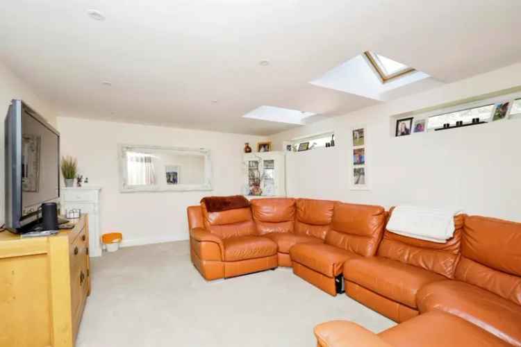 Three Bedroom Detached House in Old Town Eastbourne