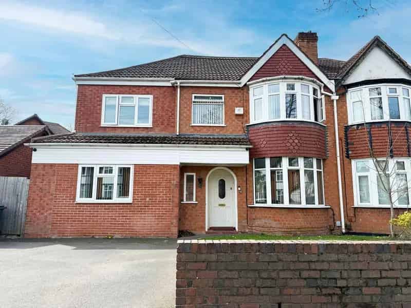 4 Bedroom Semi Detached House For Sale